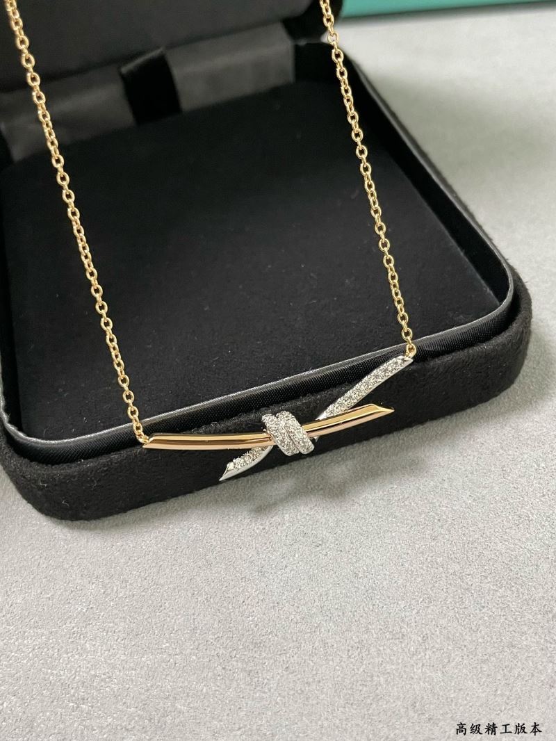 T*f*ny necklaces